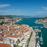 Mare&antonio Trogir