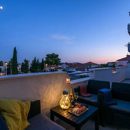 Mare&antonio トロギール